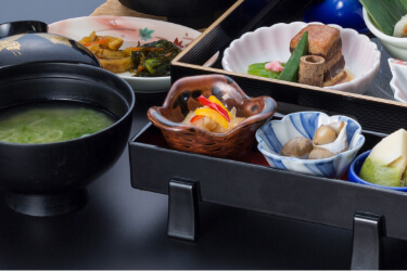 朝食