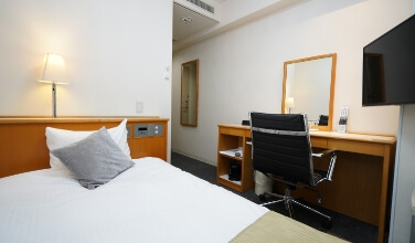 SINGLE ROOM