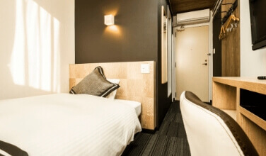 DOUBLE ROOM