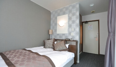 DOUBLE ROOM