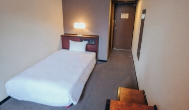 SINGLE ROOM