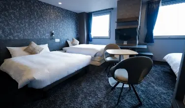 TRIPLE ROOM