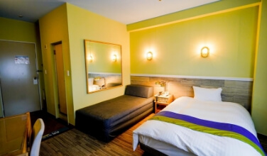 SINGLE ROOM