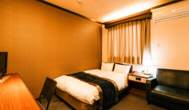 SINGLE ROOM