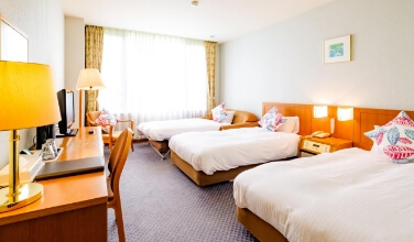 TRIPLE ROOM