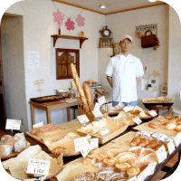 パン屋「ミッシュ」さんの店内