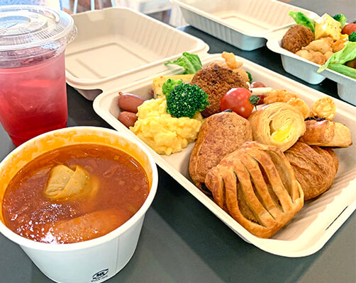 朝食