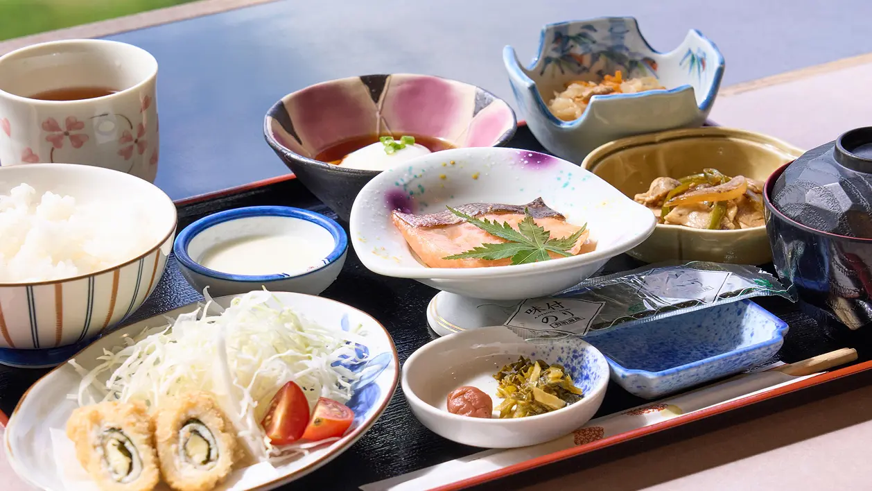 ホテルエリアワン和田山の朝食（和定食）